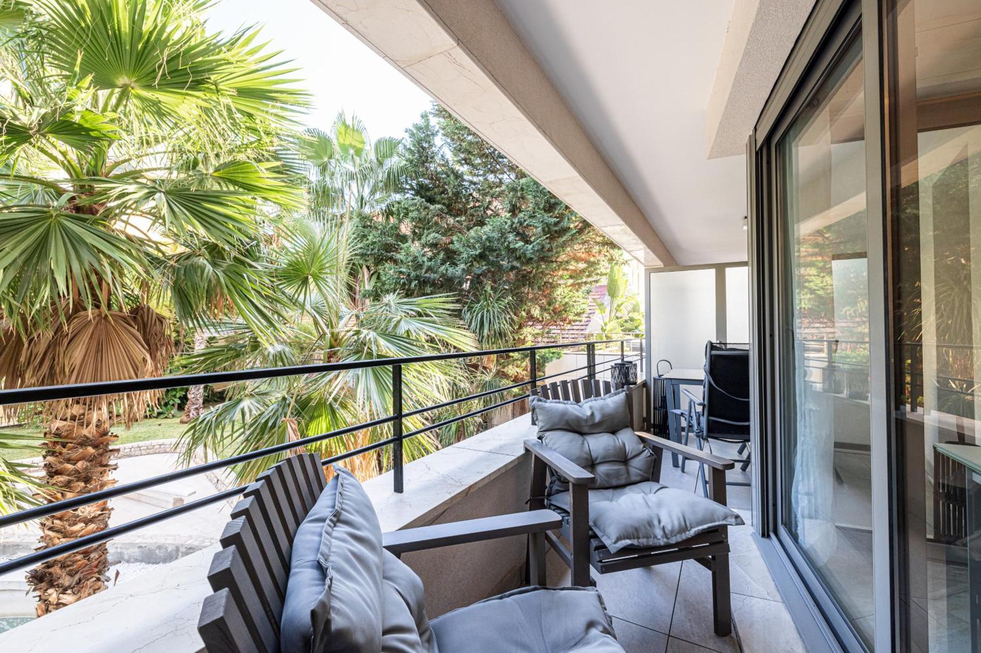 Studio Centre Terrasse Climatisation 50M Plage 芒通 外观 照片