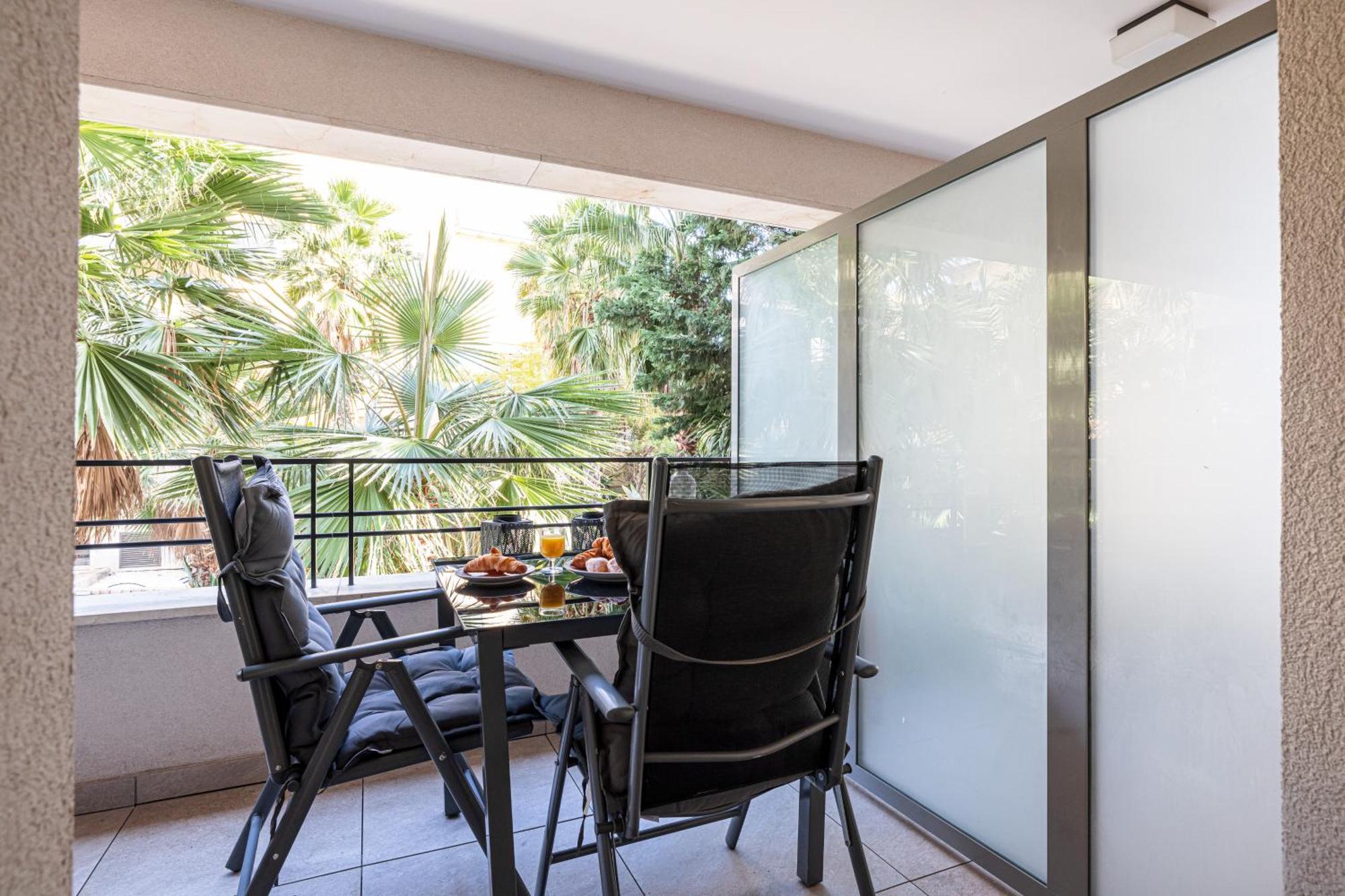 Studio Centre Terrasse Climatisation 50M Plage 芒通 外观 照片