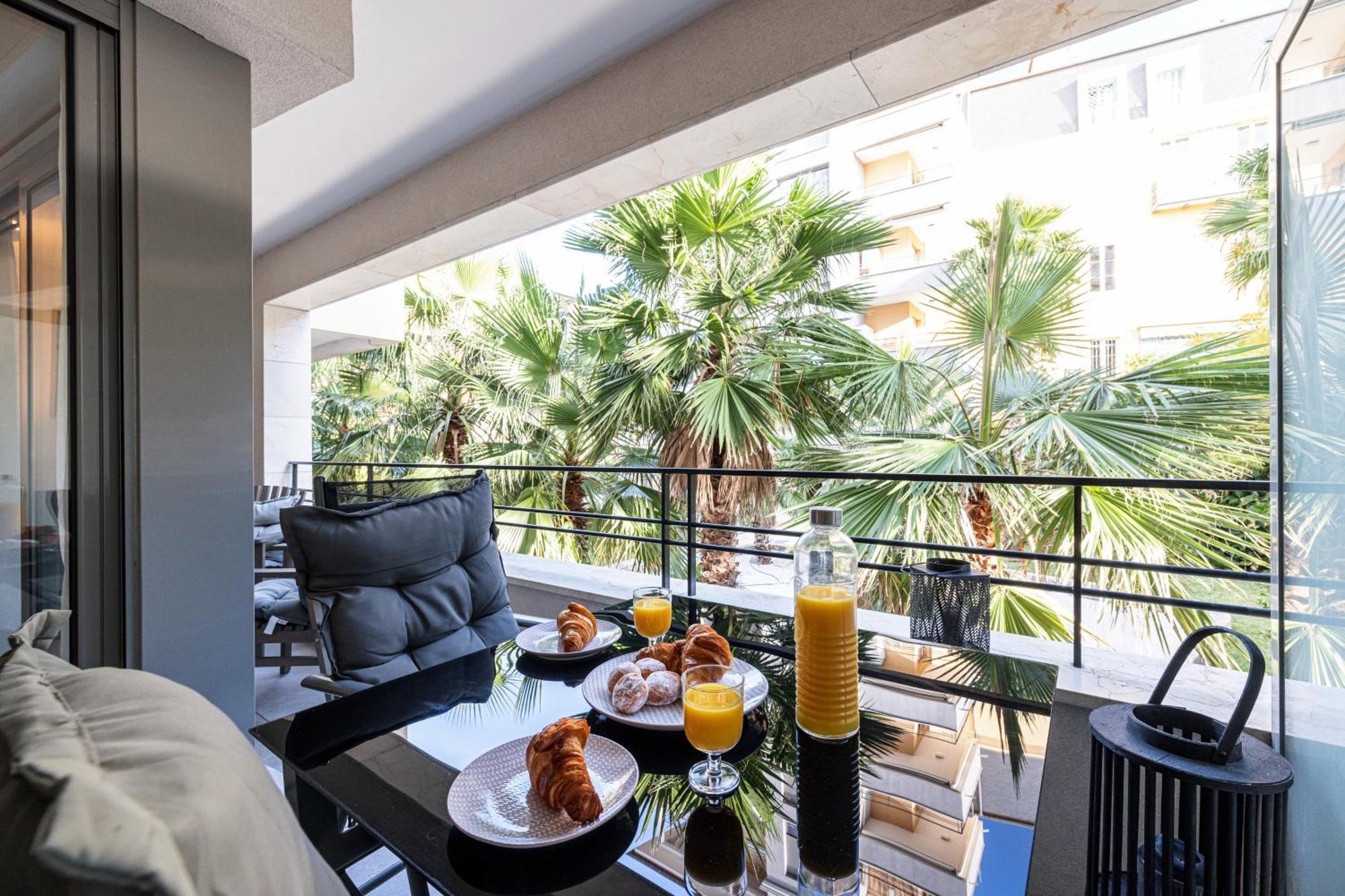 Studio Centre Terrasse Climatisation 50M Plage 芒通 外观 照片
